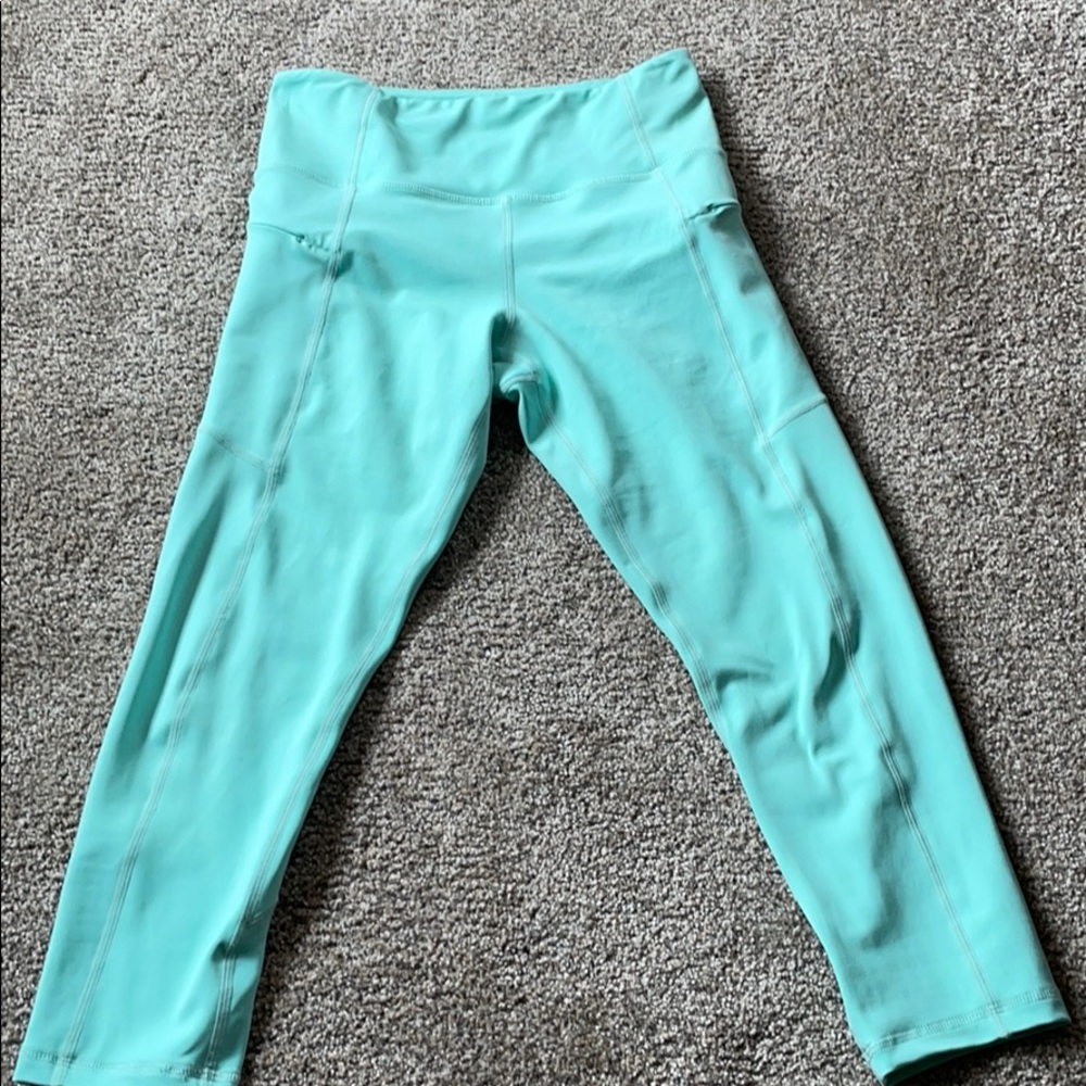 ZYIA Capri leggings. Size 4. 20” inseam.